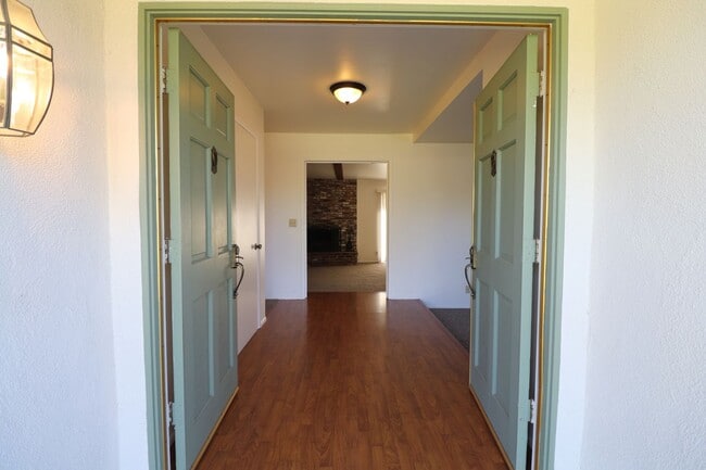 Photo - **Single-Story Foxenwoods Home on a Cul-de-Sac – Spacious Yard!**
