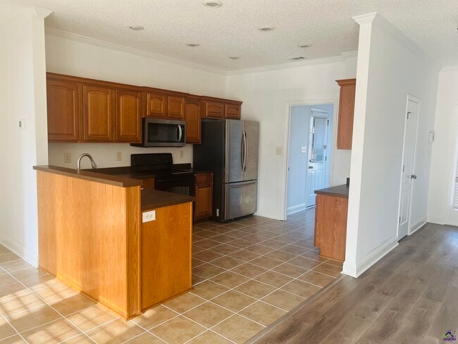 Photo - 604 Stirling Bridge Dr