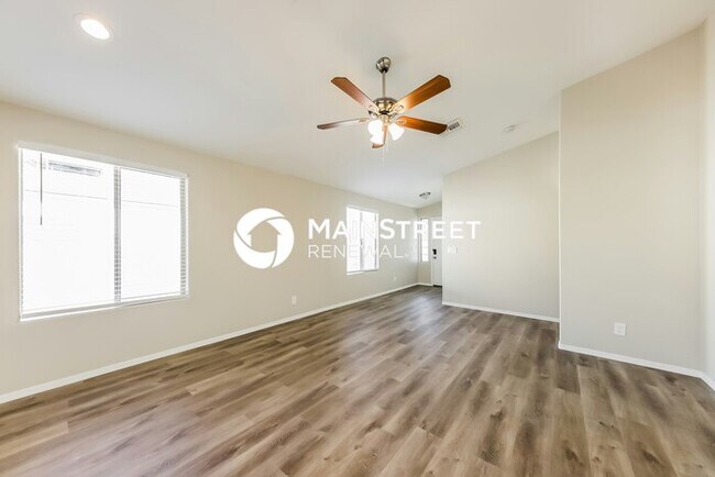 3 Bedroom Pet-Friendly Home in Phoenix, AZ with Main Street Renewal