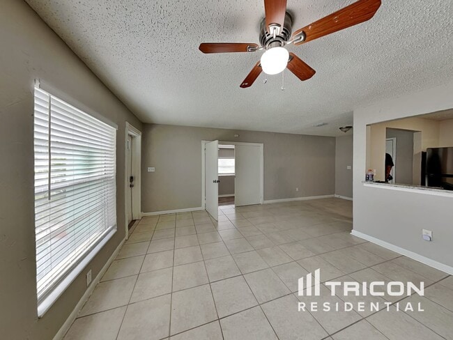 Photo - 10002 N 24th St