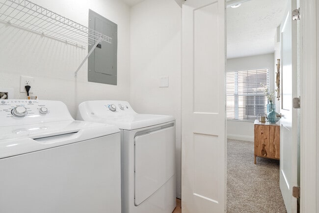 Woodchase Apartments
