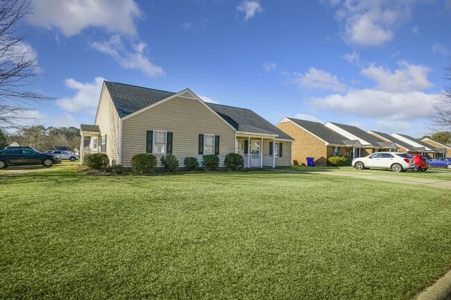 Photo - 3418 Pear Tree Court Unit B
