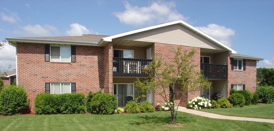 Maple Creek Apartments in Sussex