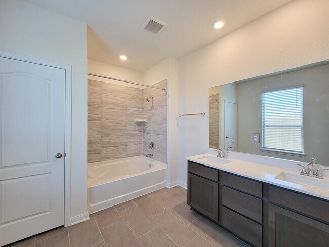 Photo - 2815 Lyra Ct