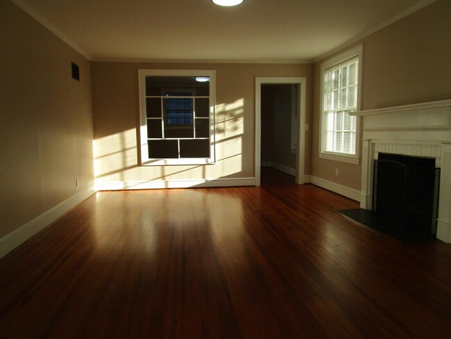 Photo - 7 Harby Ave
