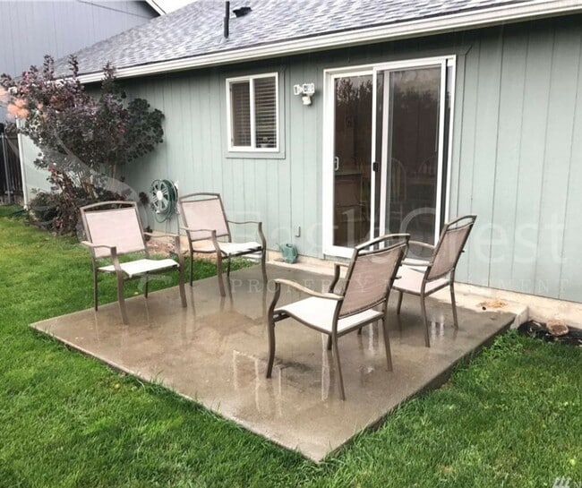 Photo - Three Bedroom, Two Bathroom House Located Near WWCC