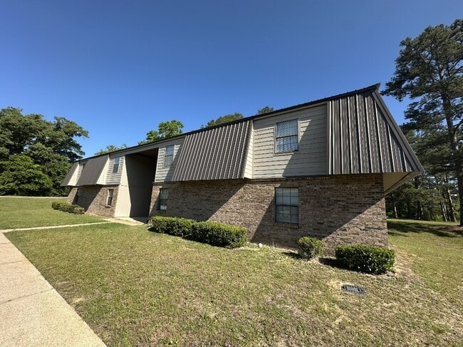Eastgate Landing Apartments