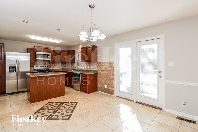 Photo - 4923 Shady Pine Dr