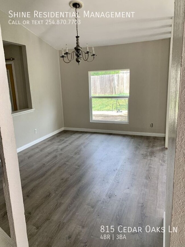 Photo - 815 Cedar Oaks Ln