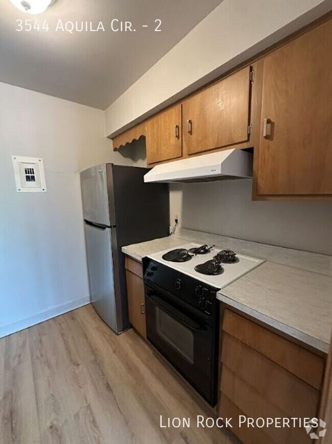 Building Photo - 3544 Aquila Cir Unit 2 Rental