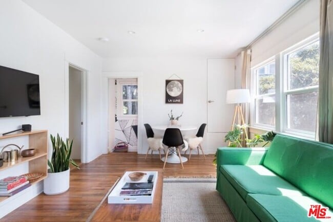 Photo - 1933 Kent St