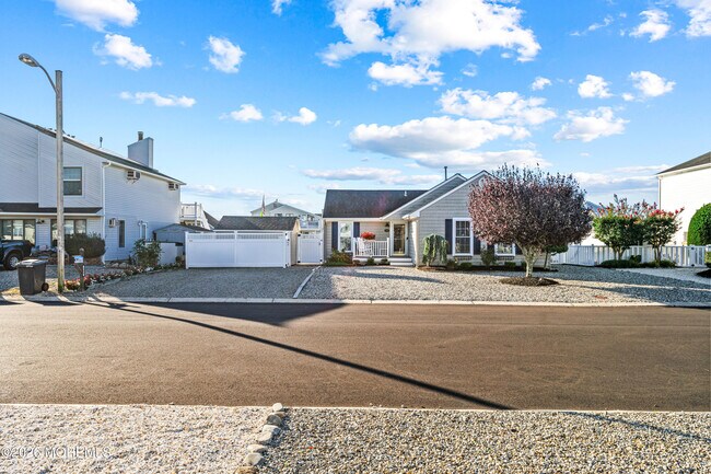 144 Peter Rd