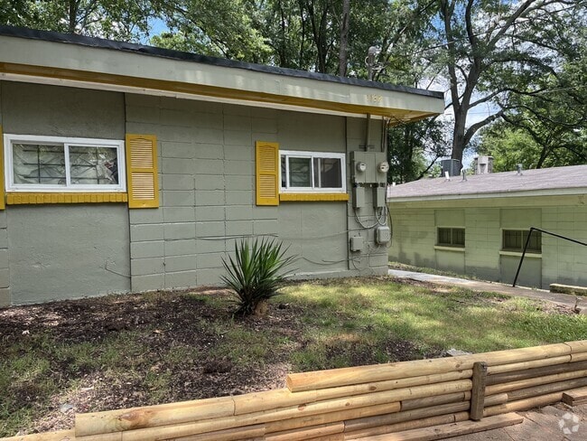 Building Photo - Hunter Place Unit 2 Rental
