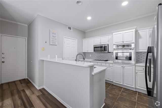 Building Photo - 6011 Barrington Ct Rental
