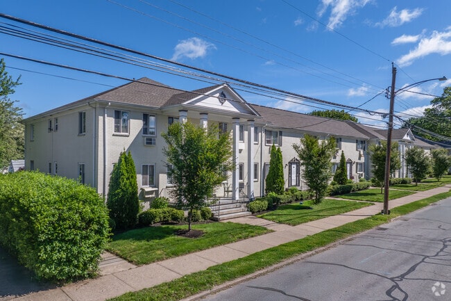 505 Jewett Ave Bridgeport, CT 06606 - Lynn Apartments