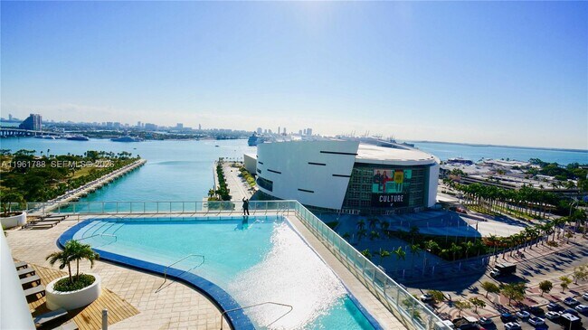 Photo - 888 Biscayne Blvd Unidad 1603