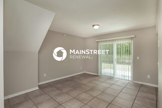 Photo - 3 Bedroom Pet-Friendly Home in OVIEDO, FL with Main Street Renewal