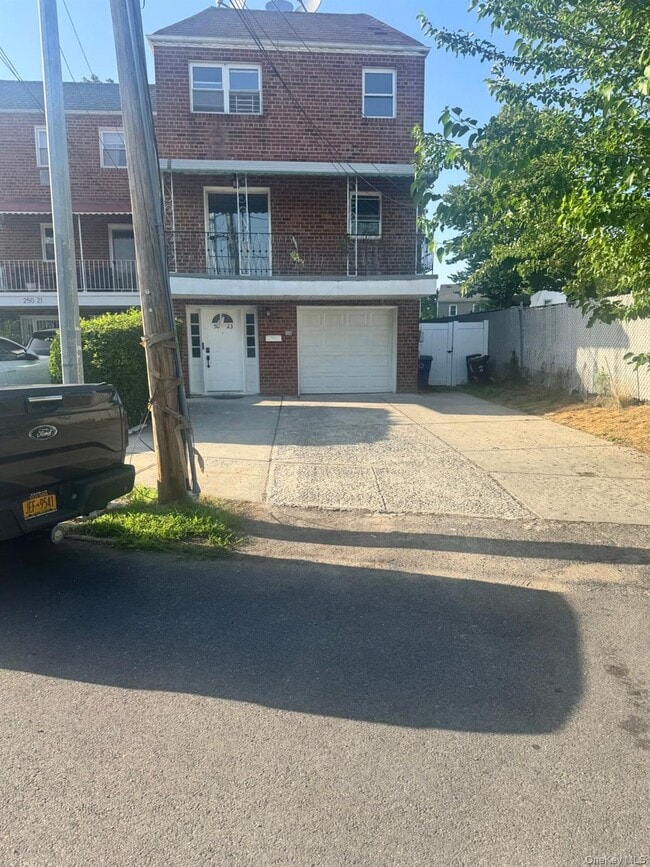 250-23 88th Rd Unidad 2R