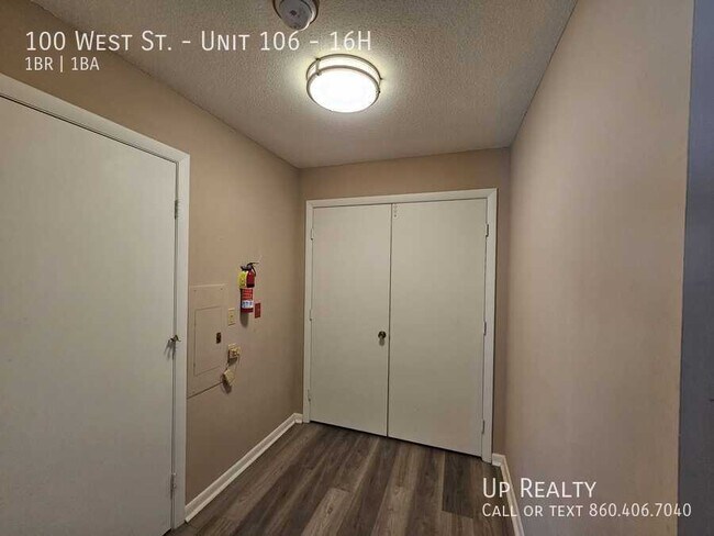 Photo - 100 West St Unidad 106 - 16H