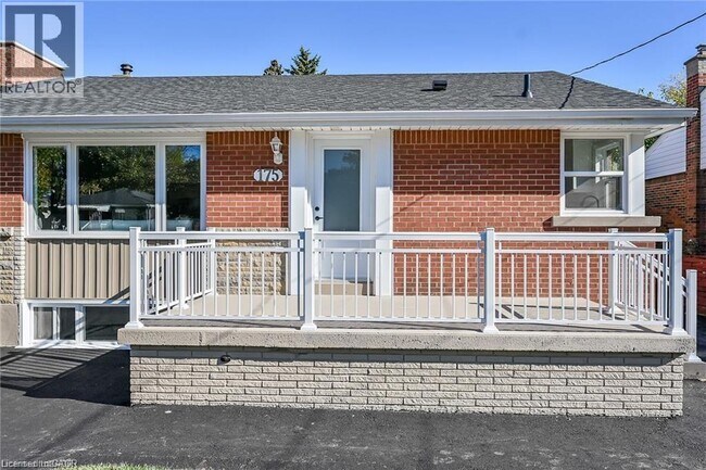 Photo - 175 E 45th St