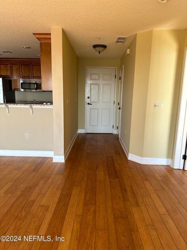 Photo - 1478 Riverplace Blvd Unidad 1807