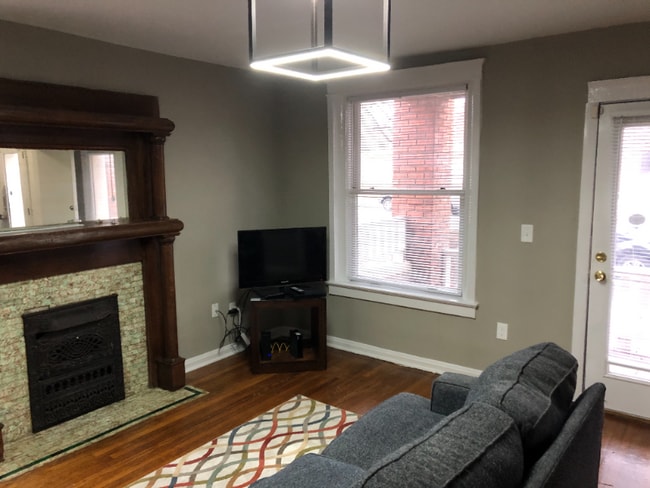 Photo - 2547 Cherry St