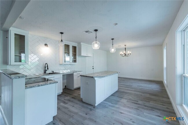 Photo - 4013 Valley View Dr