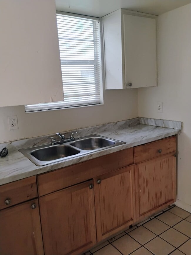 Photo - 538 State St