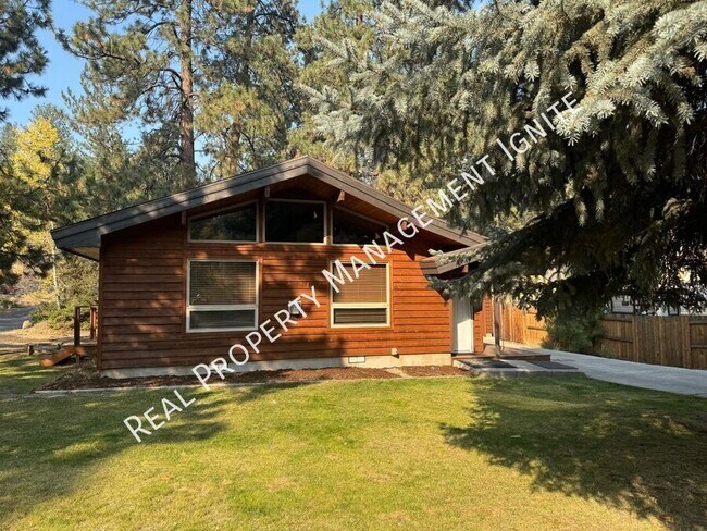 Photo - 1782 SW Forest Ridge Ave House