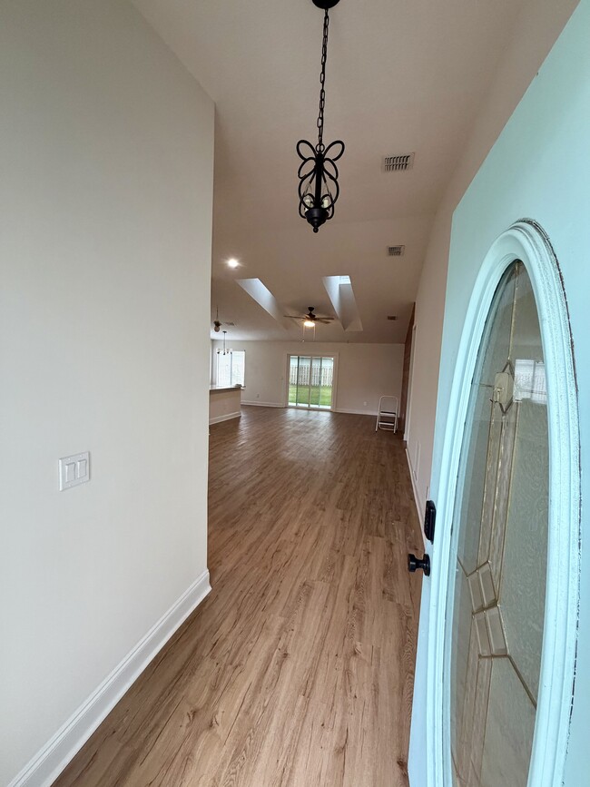 Photo - 107 Woodland Dr