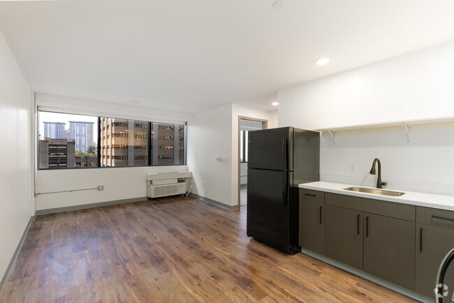 2BR, 1BA - 719SF - 1060 Bishop
