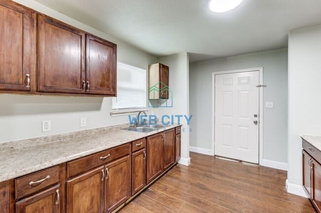 Photo - 4218 Carpenter Ave