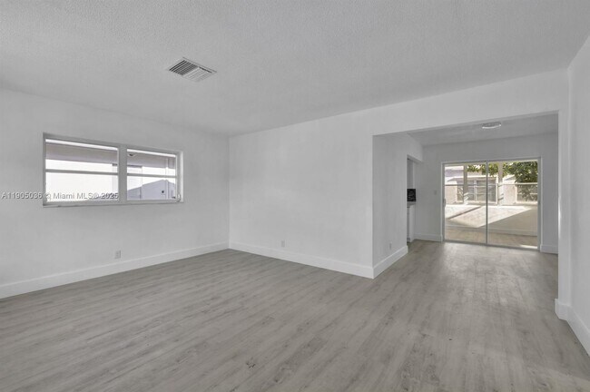 Photo - 4964 NW 48th Way