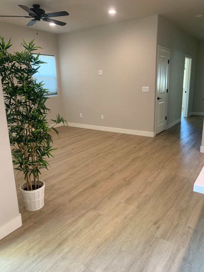 100 Coronado Ave
