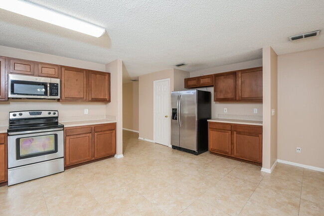 Photo - 3072 Natoma Way