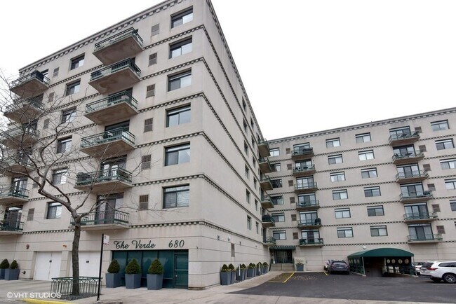 Photo - 680 N Green St Condo Unit 512