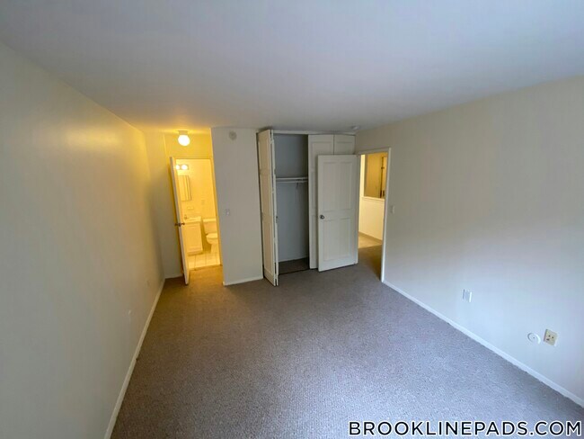 185 Freeman St Unit 238