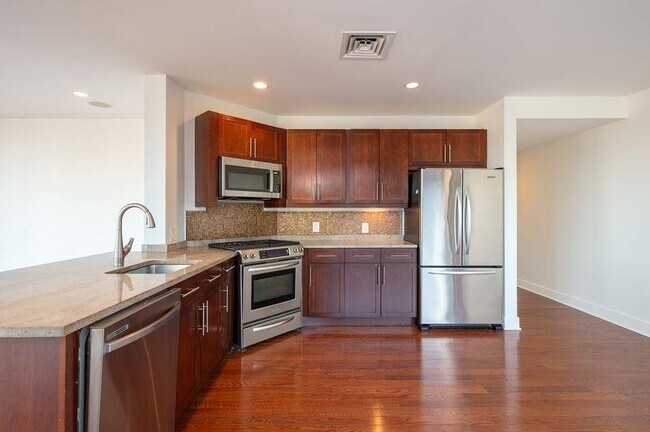 Photo - 201 Marin Blvd Unidad 701