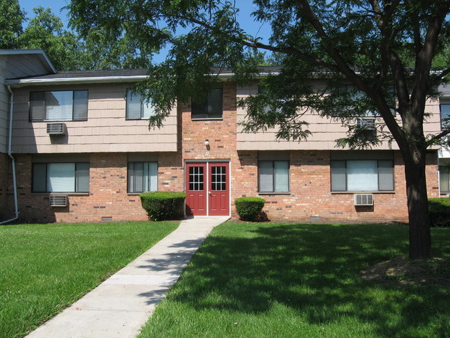 Hamlet Court Apartments - Hamlet Court Apartments