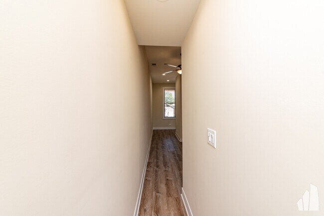 Photo - 1446 W Lexington St Unit 2