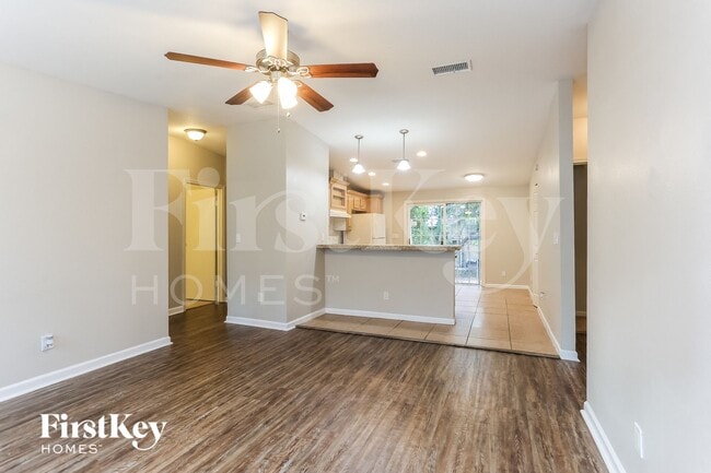 Photo - 805 35th Ave S