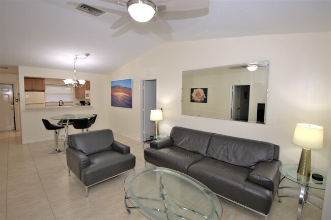 Comfortable, modern furnishings to relax in your personal oasis. - 1291 SE Parkview Pl Unit I11