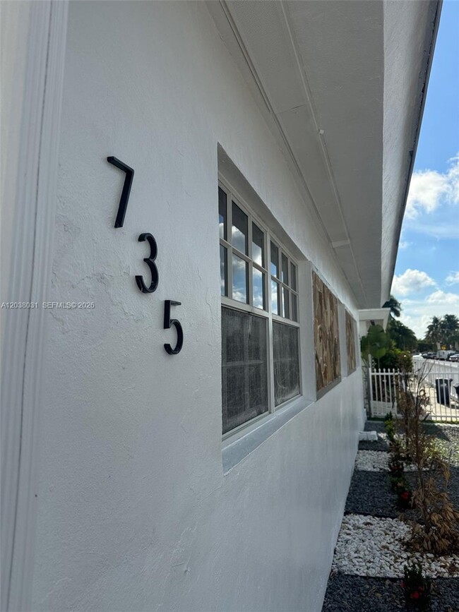 Building Photo - 735 83rd St Unit 3