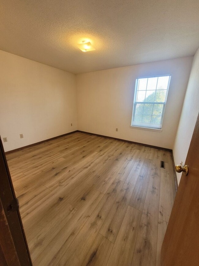 Photo - 2304-2306 Monmouth Ct Unidad 2304