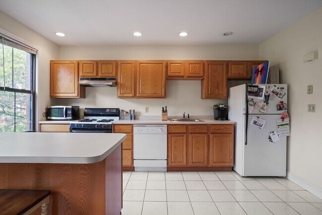 Photo - 28 Milford St Unit 3