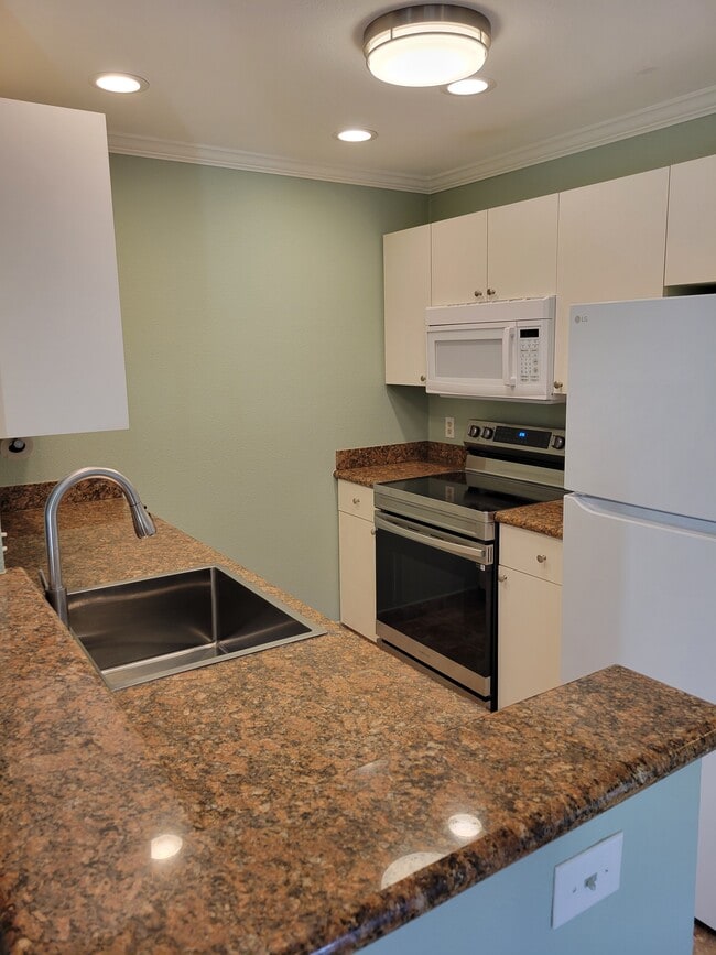 Photo - 160 Keonekai Rd