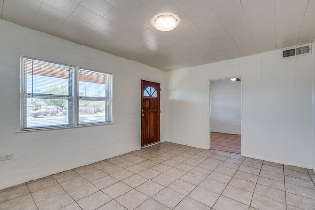 Living Room to 1st Room - 3138 E Adams St Unit 1