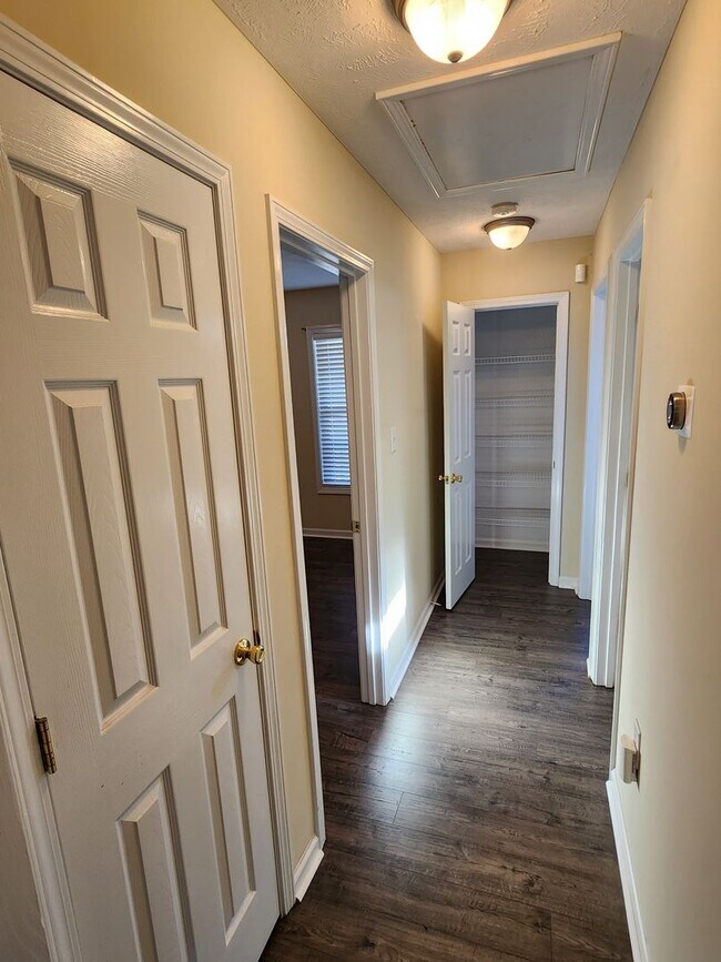 3 bed 2 bath with a bonus room in Jack Britt! Rental House Rental in