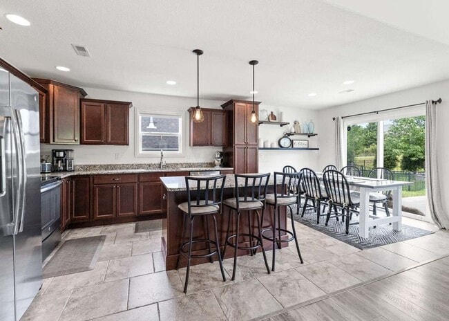 Photo - 3 bd, 2 ba house in S Columbia, just off Rt K, fenced, w/d, new shape