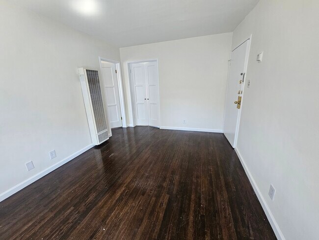 Photo - 1448 S Dunsmuir Ave Unit 1448